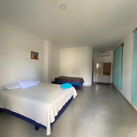 Penguin House Hotel Puerto Villamil Exterior foto